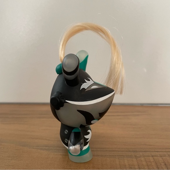 Kidrobot Art of War Dunny Patricio Oliver Set of Three Knights Yellow Red Teal - Picture 7 of 13